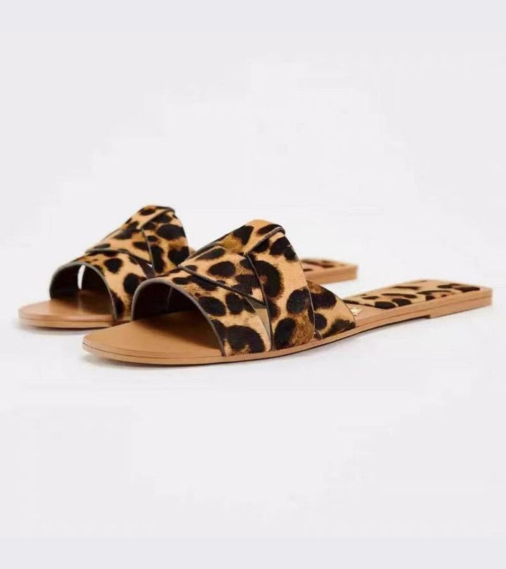 ZABA | Elegant Woven Flat Sandals