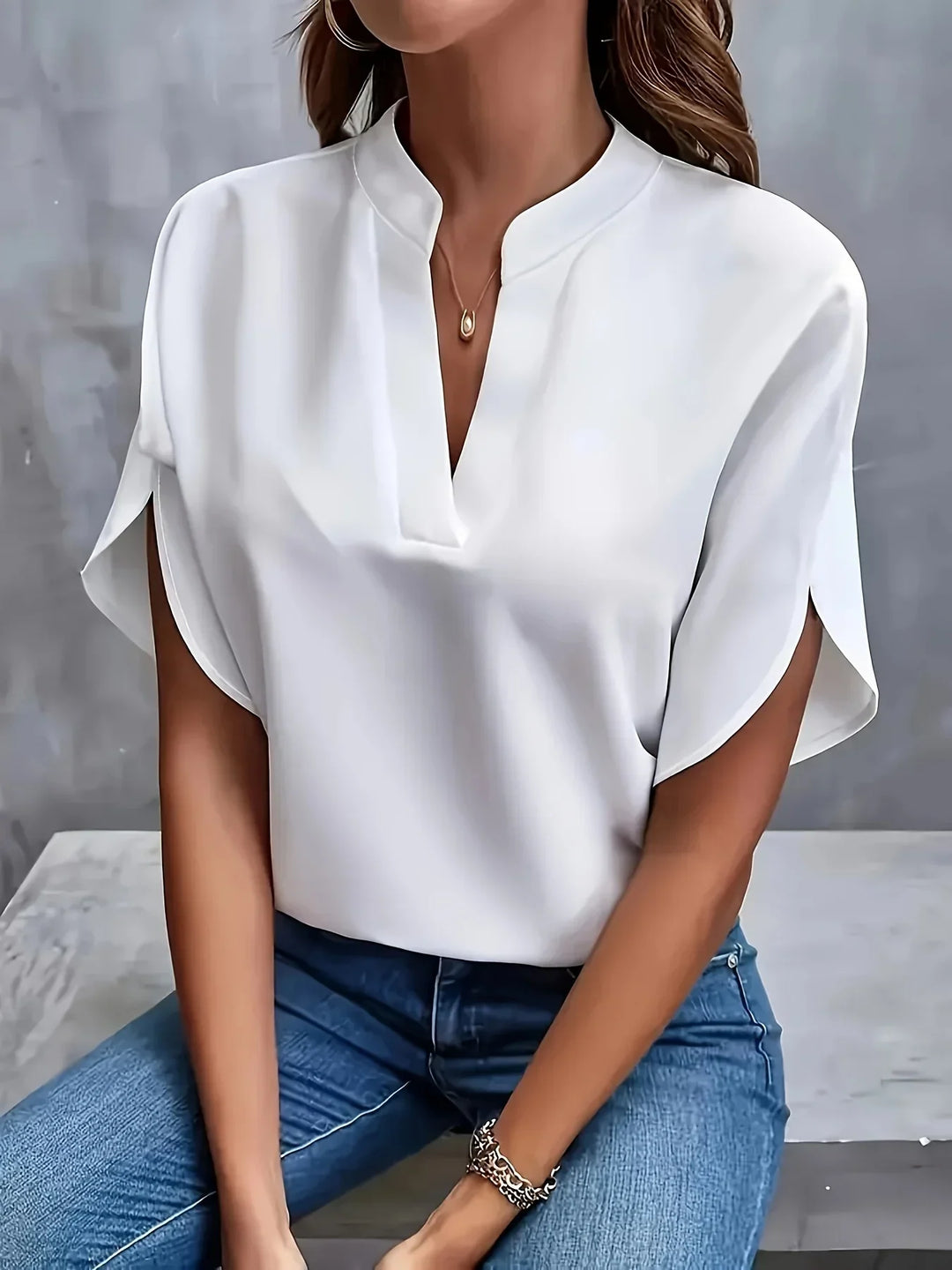Thalia | Elegant blouse with a sophisticated design
