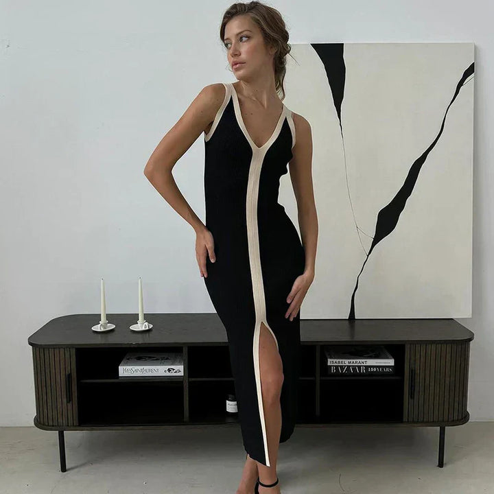 Lila | Stylish Sleeveless V-Neck Dress