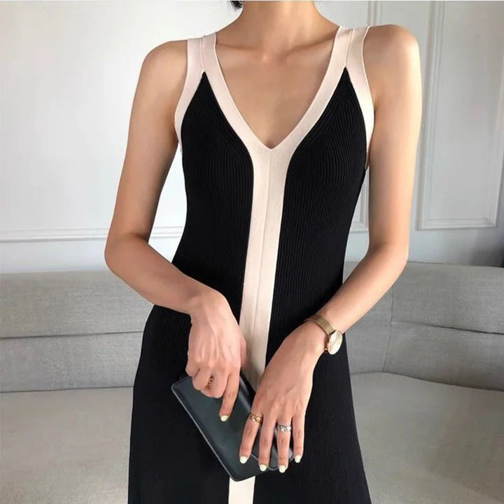 Lila | Stylish Sleeveless V-Neck Dress