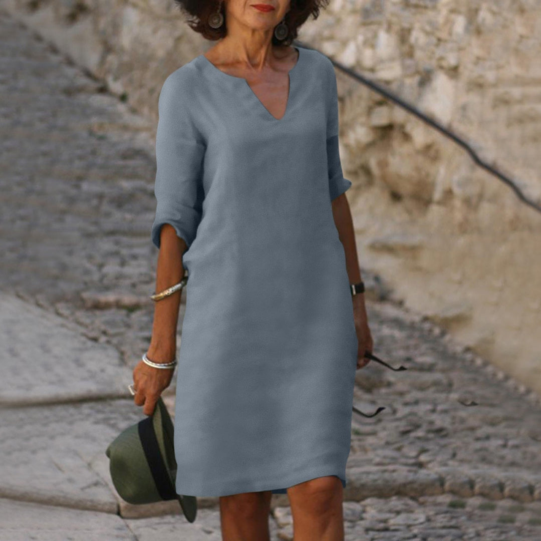 Cassie | Fitted Dress with V-Neck
