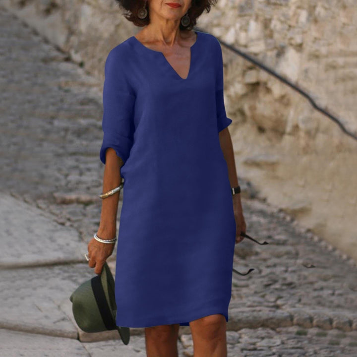 Cassie | Fitted Dress with V-Neck