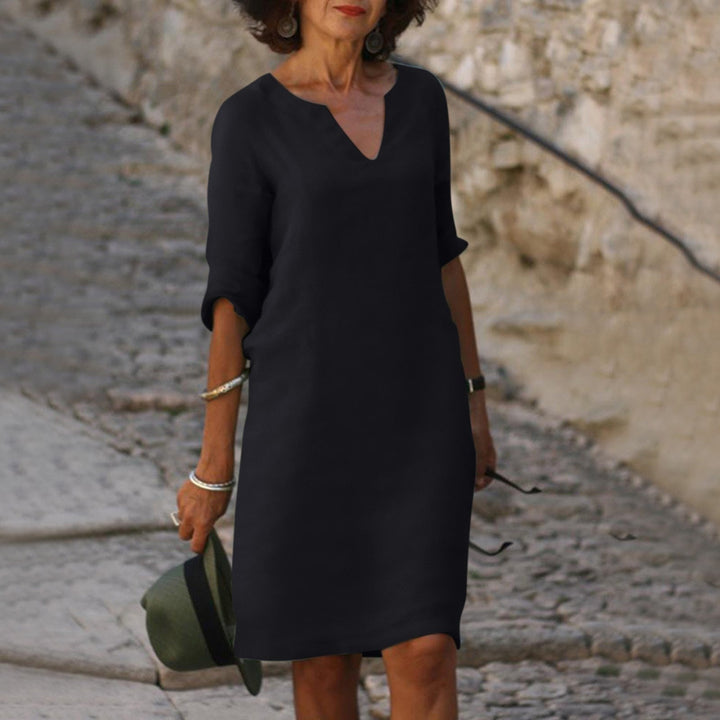 Cassie | Fitted Dress with V-Neck