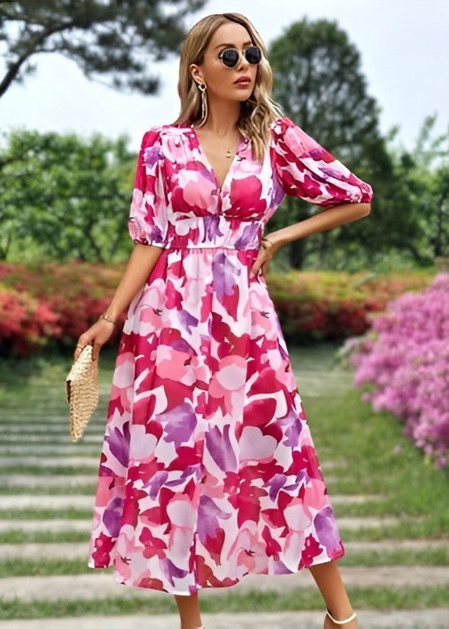 Lara - Elegant Floral Dress for a Flattering Fit