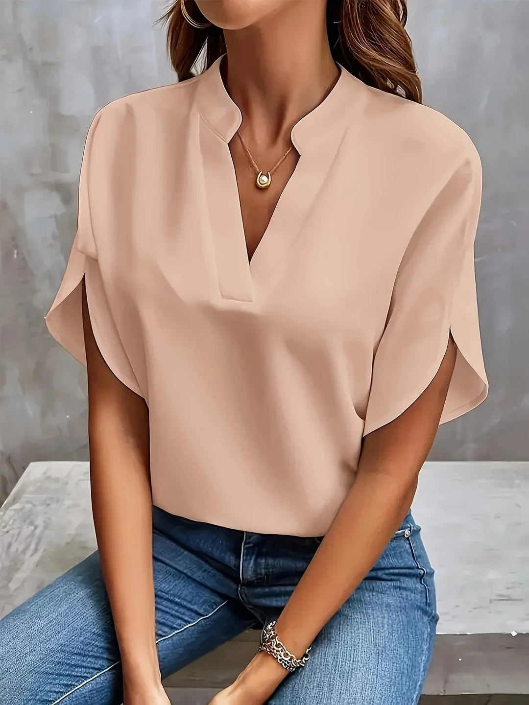 Thalia | Elegant blouse with a sophisticated design
