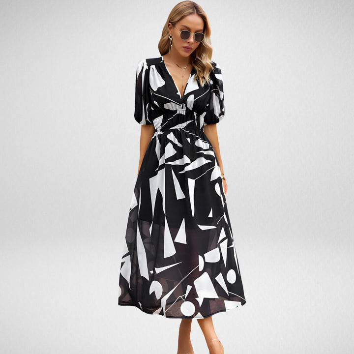 Johanna - Relaxed V-Neck Dress