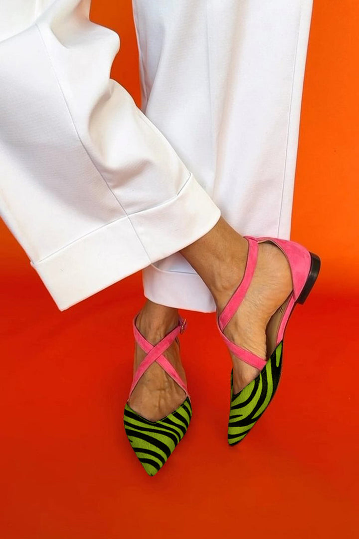 Zarella | Flat Sandals with Zebra-Like Straps Above the Ankle