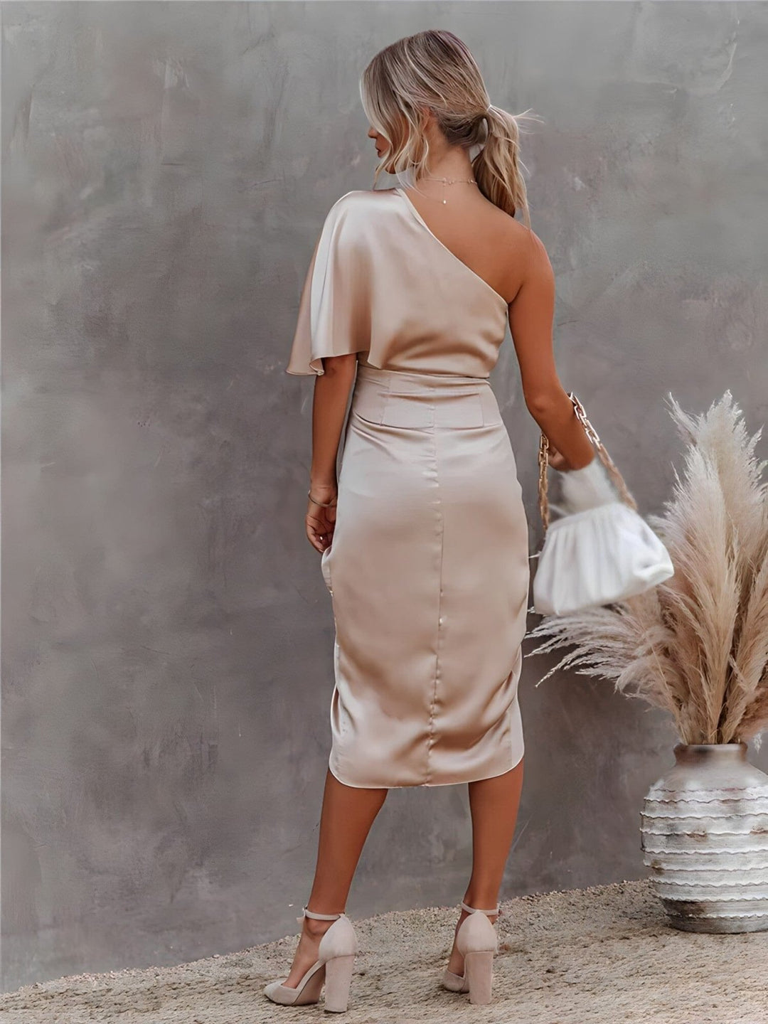 Maelle - Elegant Asymmetrical Satin Dress